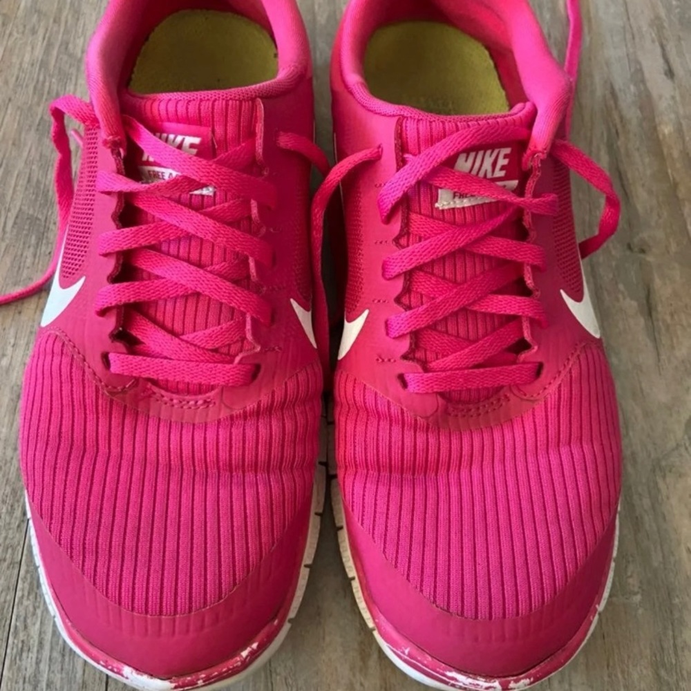 womens nike shoes